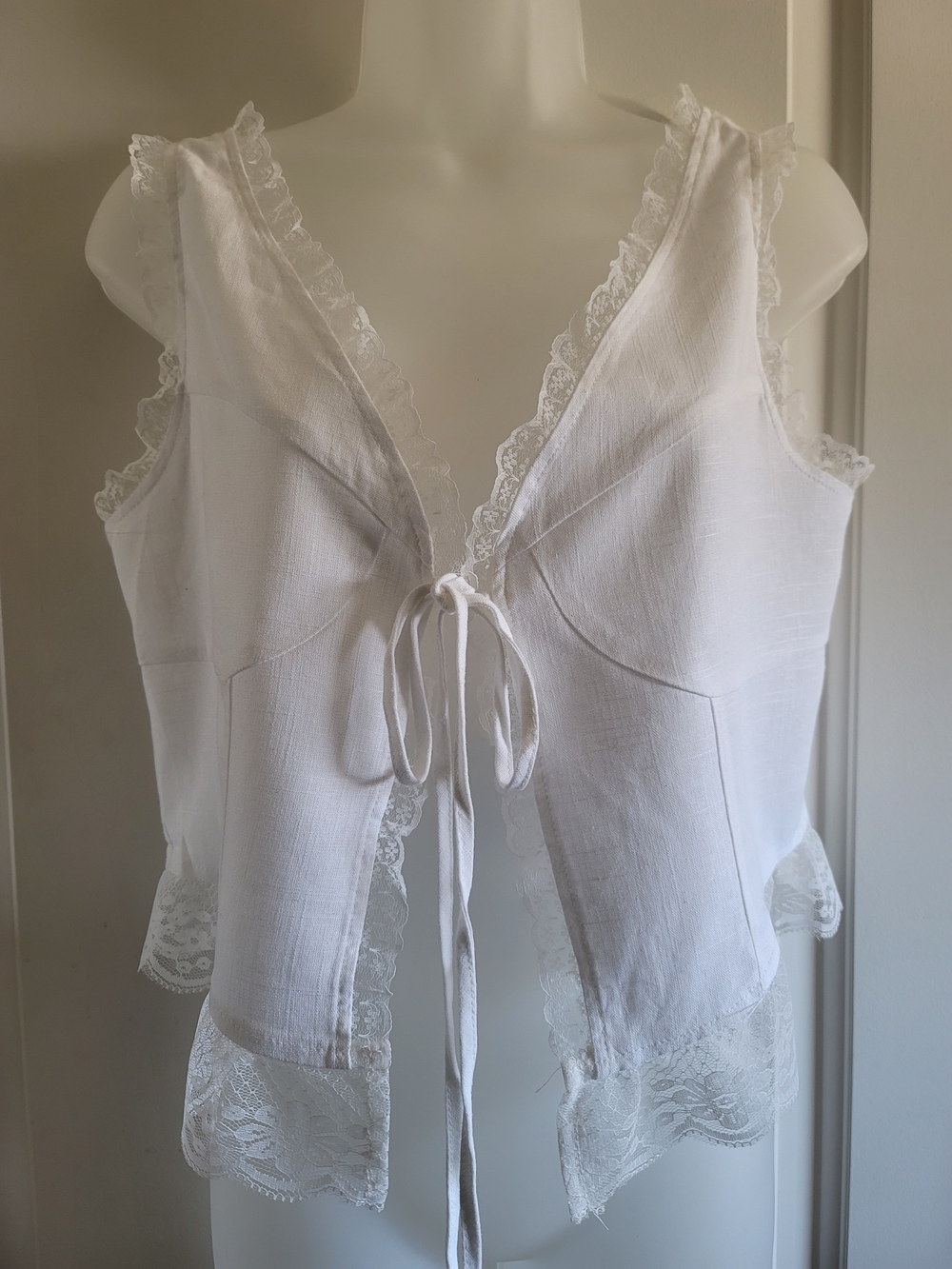 White Lace Trim Tie-Front Camisole Top